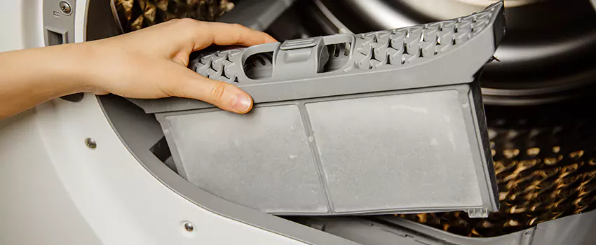 Signs Of A Clogged Dryer Lint Trap in La Ca, California